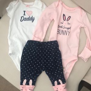 Newborn carter’s set.